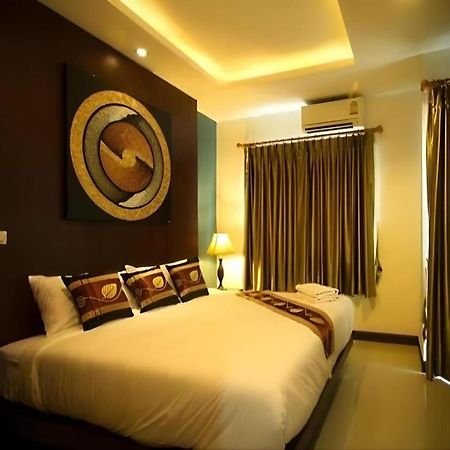 Ilmare Patong Place Bagian luar foto