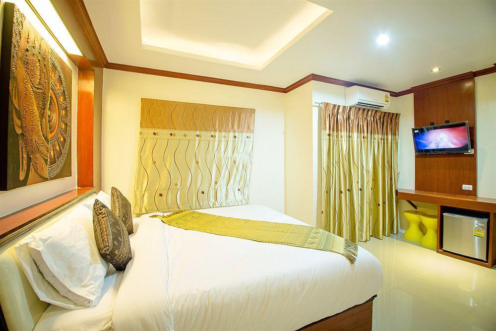 Ilmare Patong Place Bagian luar foto