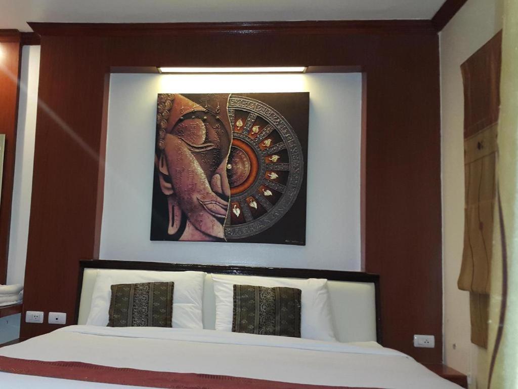 Ilmare Patong Place Bagian luar foto